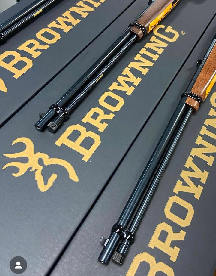 Browning BL-22: обзор карабина, характеристики, модификации, цена, охотничье применение

Карабин Browning BL-22 — один из лучших рычажных малокалиберных карабинов на рынк