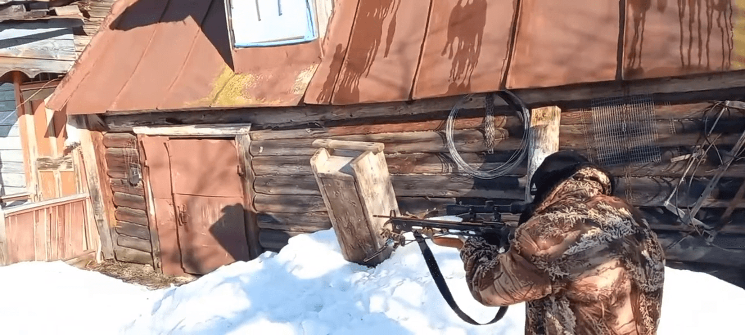 Man Kung MK-150
Модель может быть в пластике или в дереве, ствол – алюминий. Дополняется композитными плечами и может выдержать 10 тыс. выстрелов. Дальность стрельбы — д
