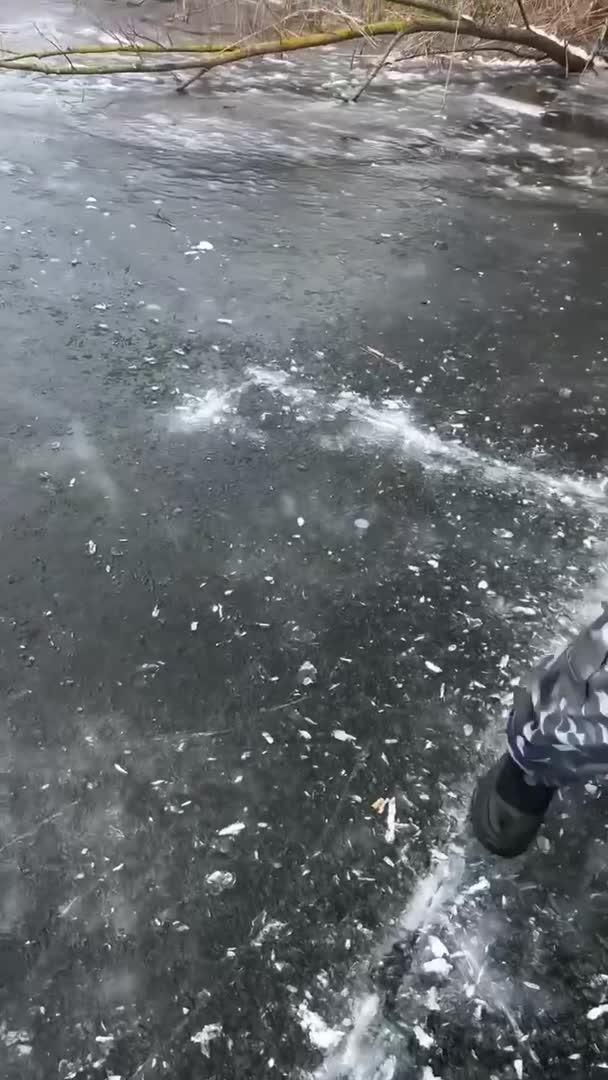 А тут уже особенности национальной рыбалки) Пойдем, Виток… Пойдем))